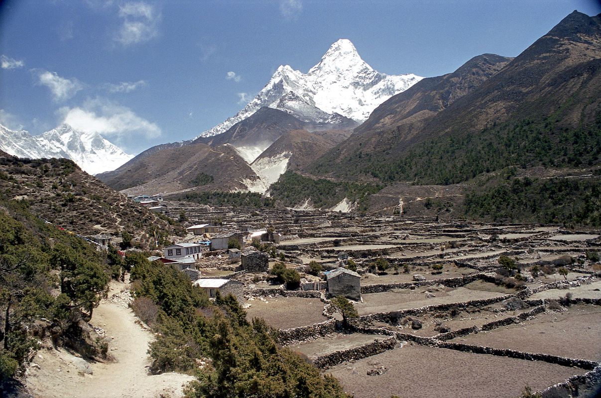 06 Tengboche To Dingboche - Pangboche With Ama Dablam